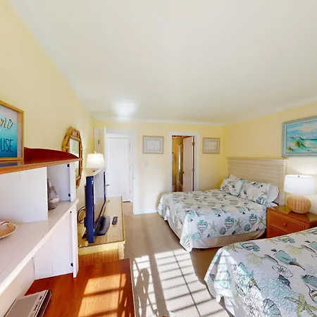 Litchfield Beach & Golf Resort Exterior photo